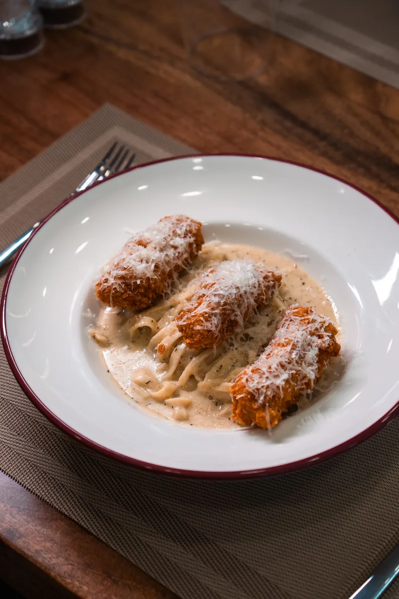 Fettuccine Cordon Bleu